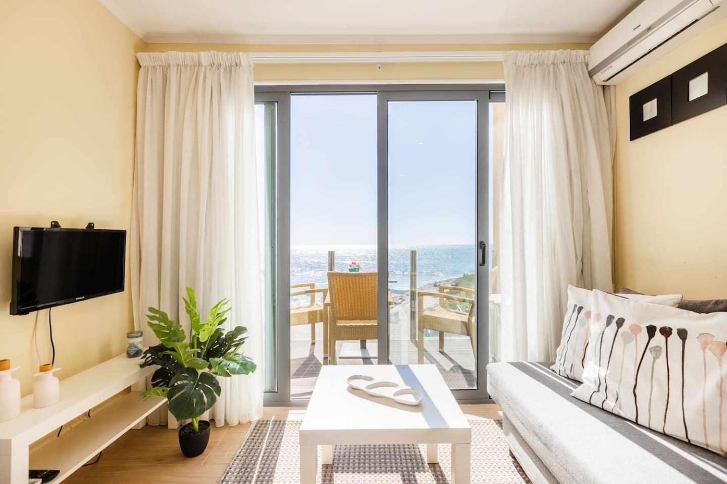 Vista Mare Beach Apartments By Destiny Houses Cortegaca  Exterior photo